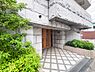 外観：住まいの本質の部分から、住み心地や安全性を見つめ直しました。