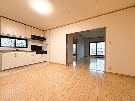 ※リフォーム前の写真物件の近辺の周辺環境も合わせてご案内させて頂きます。お気軽にお問い合わせ下さい。