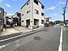 外観：シンプルモダンなデザインが落ち着いた上質な印象を与える外観です。清潔感ある佇まいと街並みへの馴染みやすさが、住まいとしての確かな品格と魅力を高めています。