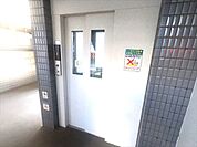 防犯カメラ付きエレベーター