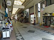 甲南商店街まで徒歩4分（414ｍ）