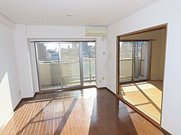居間