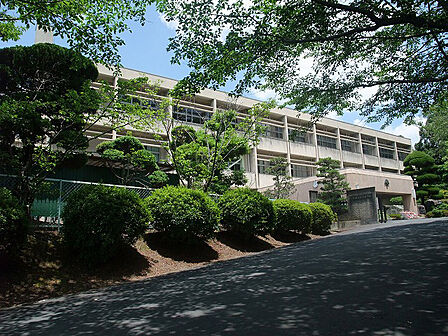 橿原市立畝傍中学校