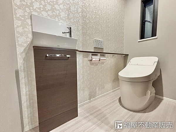トイレを拡大表示
