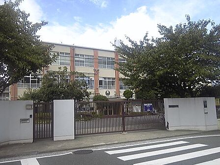 京都市立春日野小学校