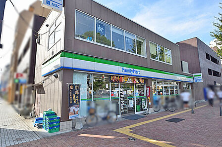 ファミリーマート 姫路大手前店