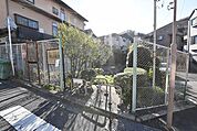 白山緑地 徒歩9分。 680m