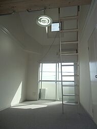 レオパレス南高江 107 1階1Kのリビング/ダイニング