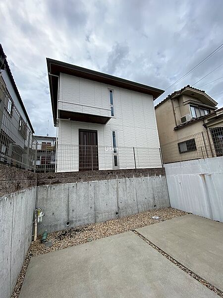 深草大亀谷六躰町貸家 ｜京都府京都市伏見区深草大亀谷六躰町(賃貸一戸建2LDK・--・108.04㎡)の写真 その1