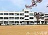 周辺：加東市立社小学校 829m