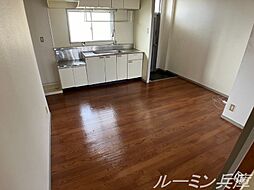 居間