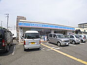 コンビニまで徒歩1分（116ｍ）