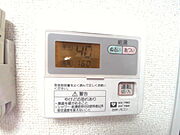 室内の給湯リモコン