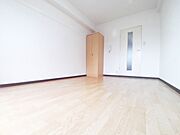 南向きの明るい室内