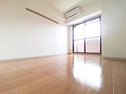 明るい洋室7.1帖