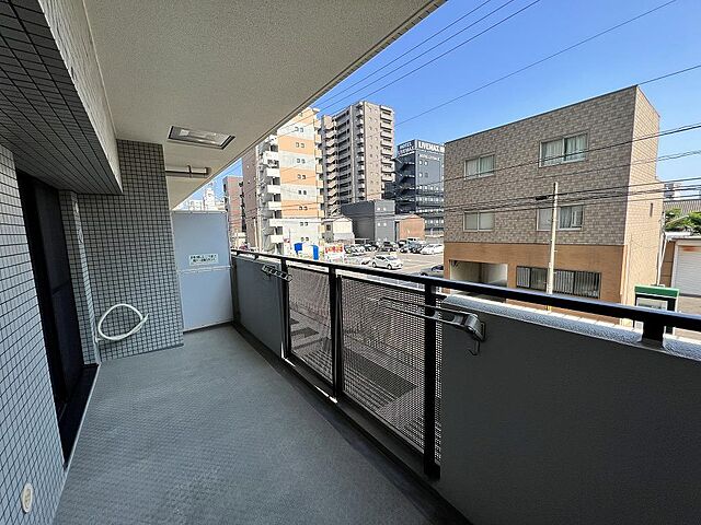 バルコニー ファミール錦町 2階/-