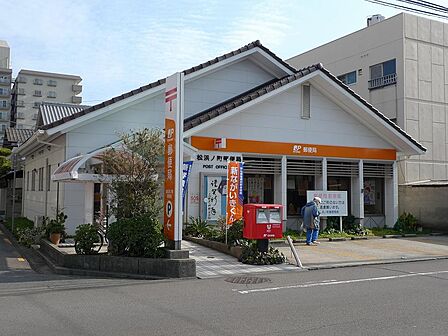 高松浜ノ町郵便局:徒歩2分(140m)