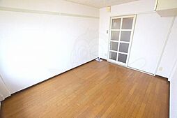 ロイヤル柏原 1Kの写真