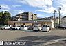 周辺：セブンイレブン川崎初山2丁目店 徒歩5分。時間がない時にさっと寄れて便利なコンビニ。 360m