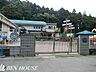 周辺：しみずおか幼稚園 徒歩1分。教育面に力を入れている幼稚園です。就学前のお子様のコミュニティ作りにも◎ 80m
