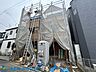 外観：・たくさんの窓から入り込む太陽光で明るく開放感のあるＬＤＫ・通りからの視線を感じず寛げる2階リビングでプライバシーも確保されております・リビングイン階段採用でご家族と顔を合わせやすい生活動線