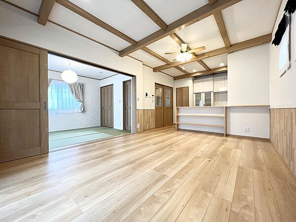 リビング/ダイニングを拡大表示