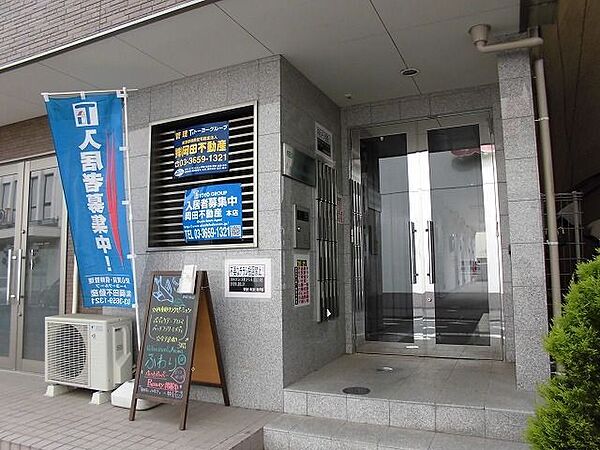 建物エントランス