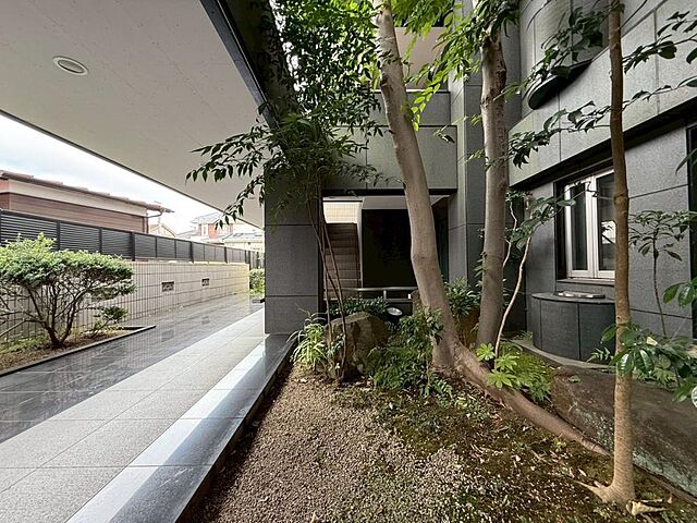 エントランス ブライトコート国立 2階/-