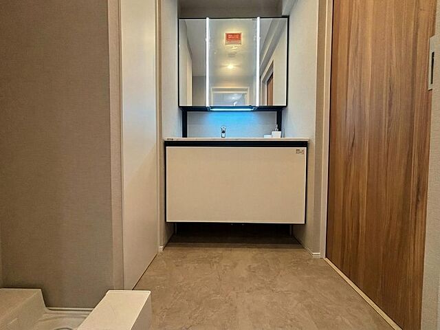 洗面 ローレルコート新宿タワー 27階/-