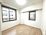寝室：生活スタイルに合わせて、お子様部屋、寝室、テレワーク室など様々な用途で使用できます。※CGで家具消し