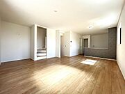 写真と現地では、大きさ・広さの感覚が違います。是非、ご自身の目で確かめてください。