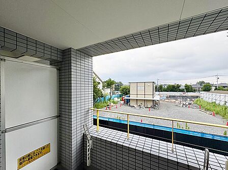 仕事や家事の合間の休憩に、バルコニーから景色を眺めればリフレッシュにもなりそうです。
