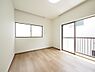 寝室：生活スタイルに合わせて、お子様部屋、寝室、テレワーク室など様々な用途で使用できます。