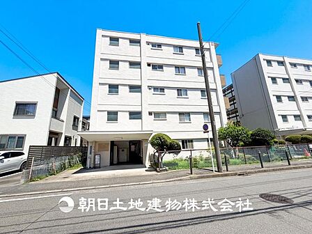 リビングで家族との時間、自分の時間を大切にできる空間を作りました。