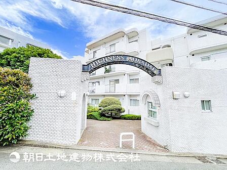 【外観写真】将来にわたって資産価値が継続する「上質」な佇まいを目指しました。
