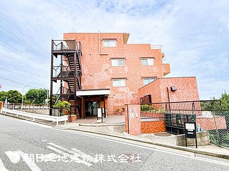 快適な日常を支える機能性と強さがひとつになった自慢のキッチンです。