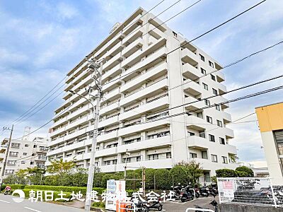 外観：【外観写真】表現された空間はたくさんの光を浴び、風を感じ、暮らしの時間を豊かにしてくれます。