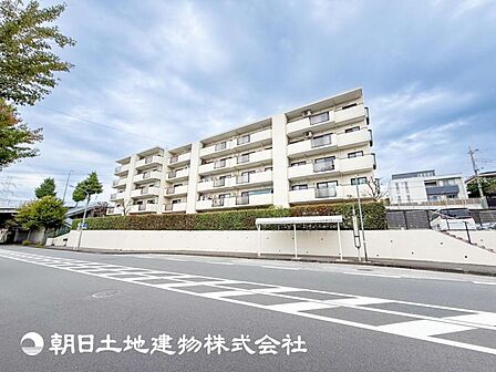 【外観写真】時間のゆとりと空間、暖かな陽光がもたらす光と風を独占してください。