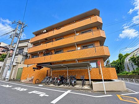 【外観写真】表現された空間はたくさんの光を浴び、風を感じ、暮らしの時間を豊かにしてくれます。