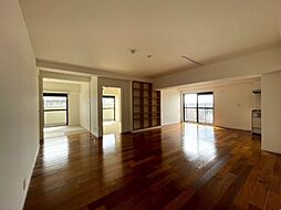 浄心ステーションビル北館 4LDKのリビング/ダイニング