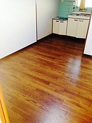 阪神本線 尼崎駅 徒歩10分の賃貸マンション 4階1LDKのリビング/ダイニング