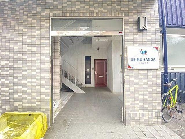 エントランス