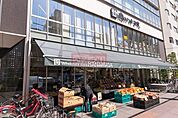肉のハナマサ芝浦店 徒歩2分。 160m