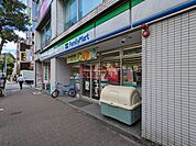 ファミリーマート 目黒駅東店 徒歩1分。 40m