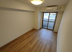 ロイヤルヒル神戸三ノ宮II 605 6階1Kのリビング/ダイニング