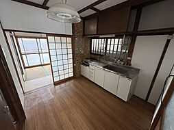 居間