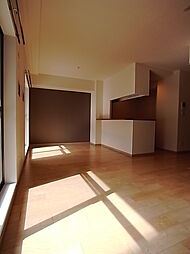 レジェンダリー甲子園浦風町 108 1階2SLDKのリビング/ダイニング