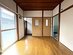 居間