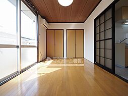 居間
