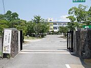 循誘小学校(125m)